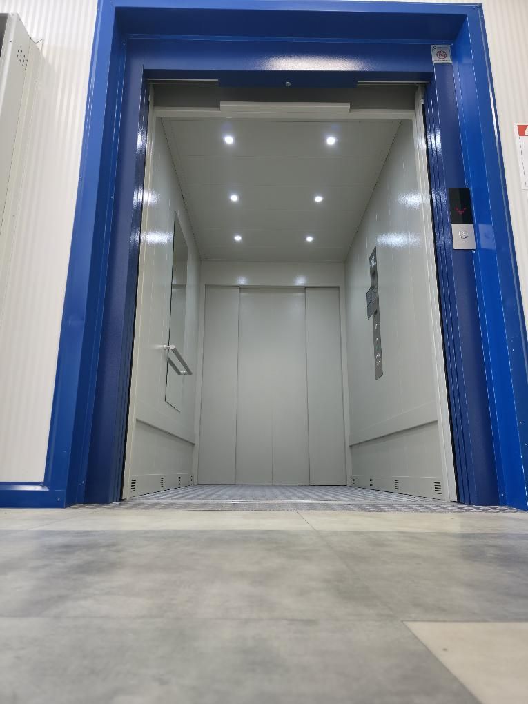 Cevahir Sky City Elevator